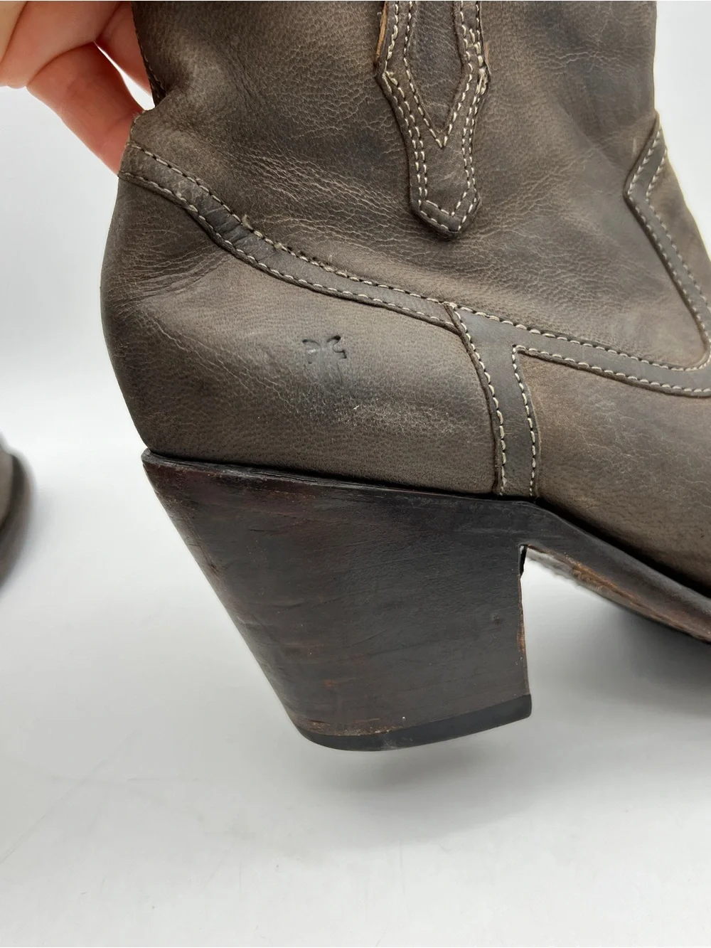 Frye Lillian Western Ankle Boots Size 9B Gray Brown Leather Western Booties